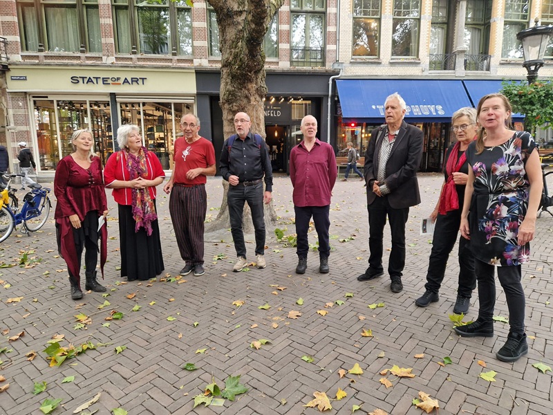 'Flashmob' Sangdrangh op de Mariaplaats in Utrecht